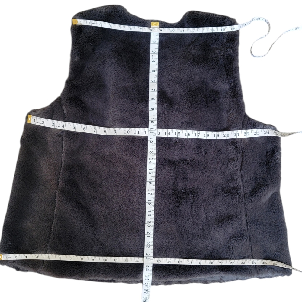 Joe Fresh Faux Fur Vest Open Front Gray Soft Cozy Layering Piece Women’s… - Picture 12 of 13